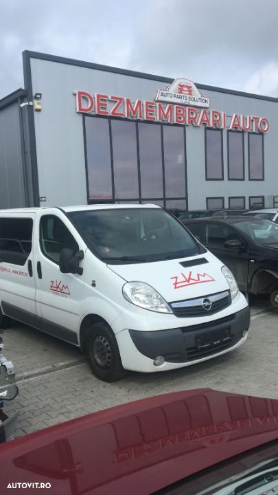 Dezmembram Opel Vivaro 2.0 D an fabr 2010 - 1