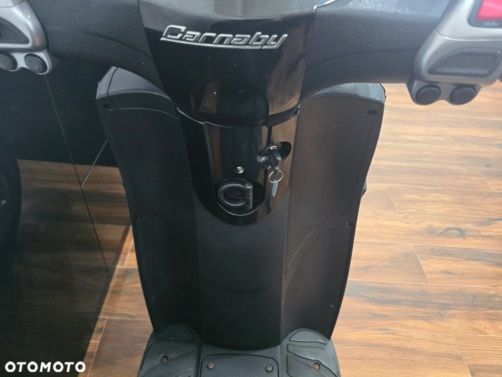 Piaggio Carnaby - 20