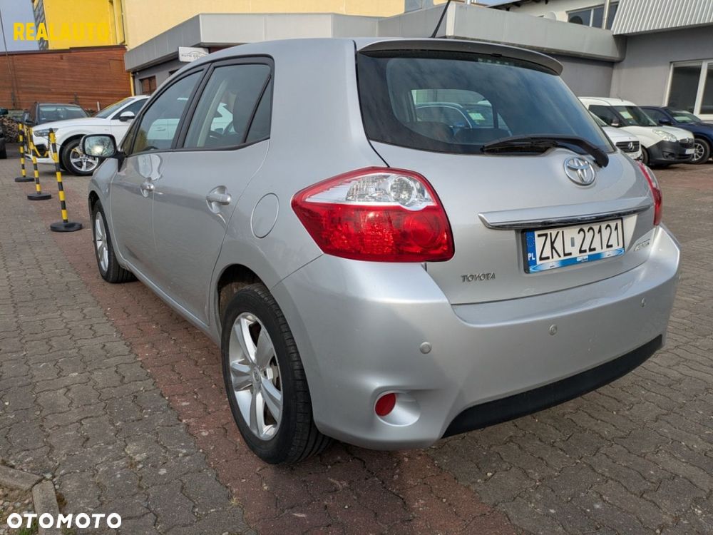 Toyota Auris - 5