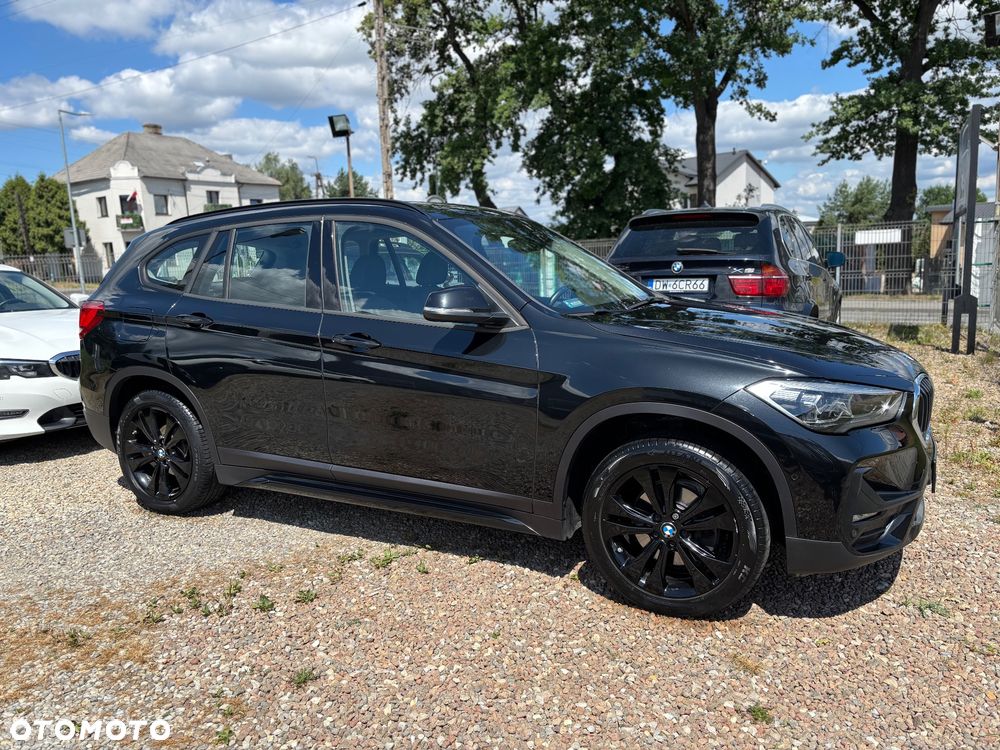 BMW X1 sDrive18i Sport Line - 22