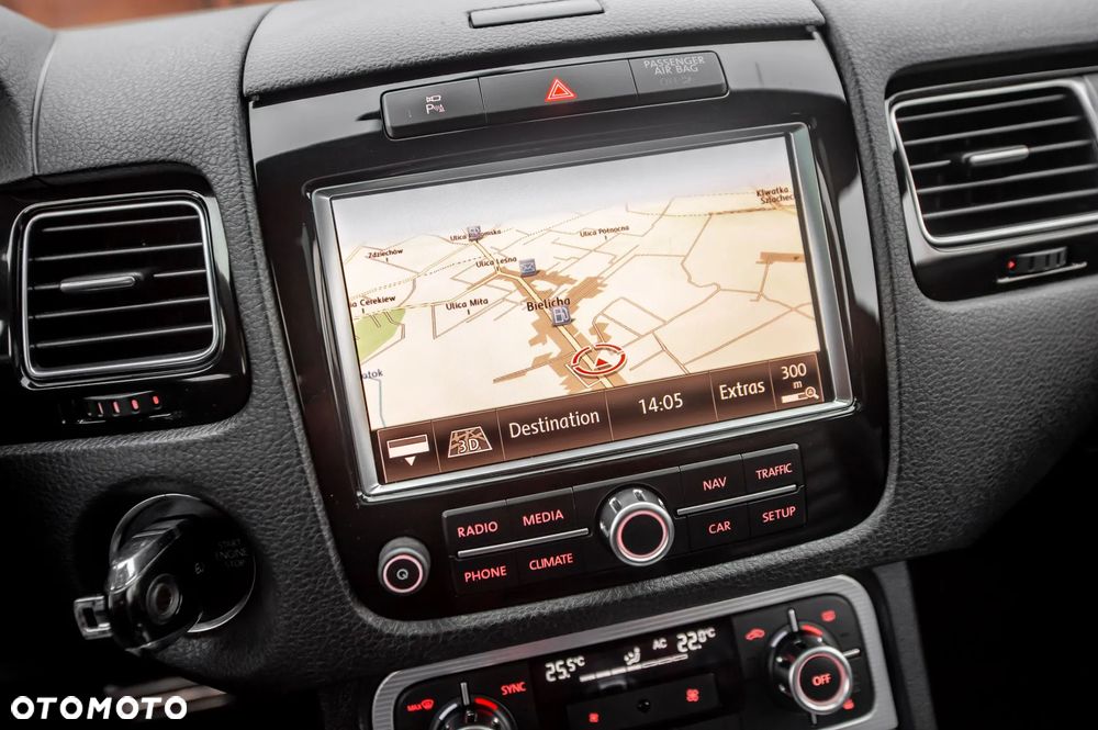 Volkswagen Touareg 3.0 V6 TDI BMT Perfectline R-Style - 28