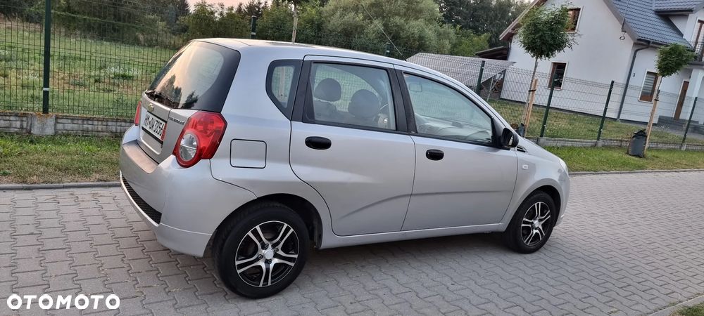 Chevrolet Aveo - 6