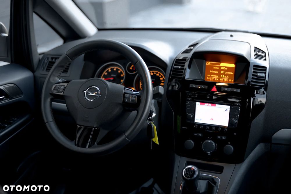 Opel Zafira 1.8 Cosmo EU5 - 10