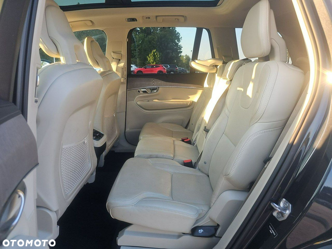 Volvo XC 90 - 16