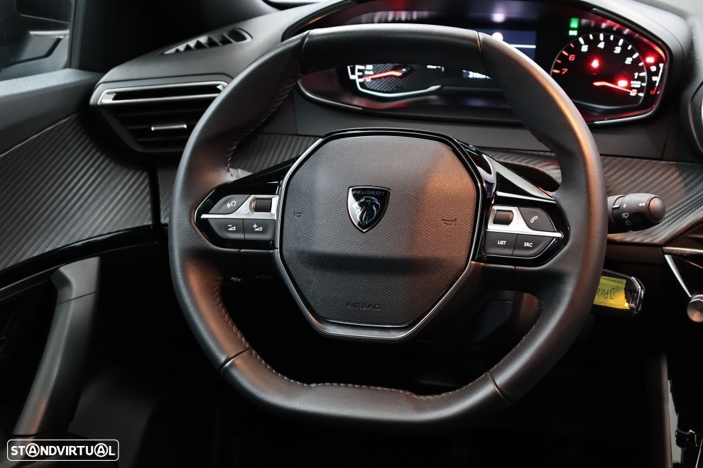 Peugeot 2008 1.2 PureTech Style - 16