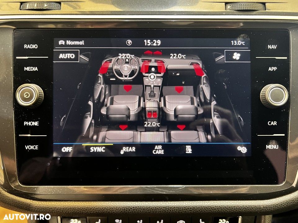 Volkswagen Tiguan - 30