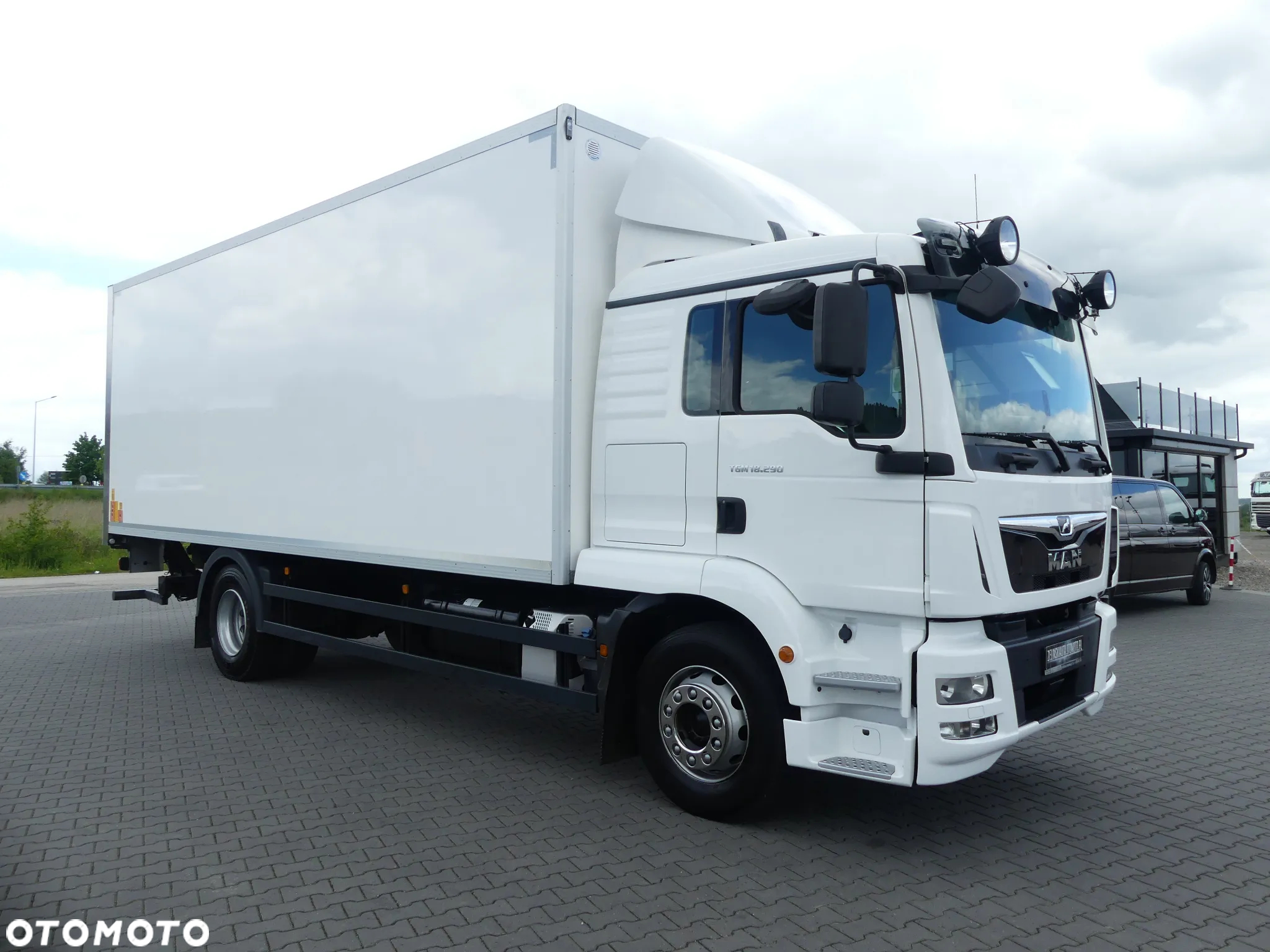 MAN TGM 18.290 / EURO 6 / KONTENER + WINDA / OTWIERANY BOK / - 11