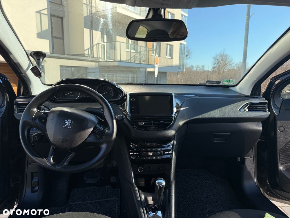 Peugeot 208 - 7