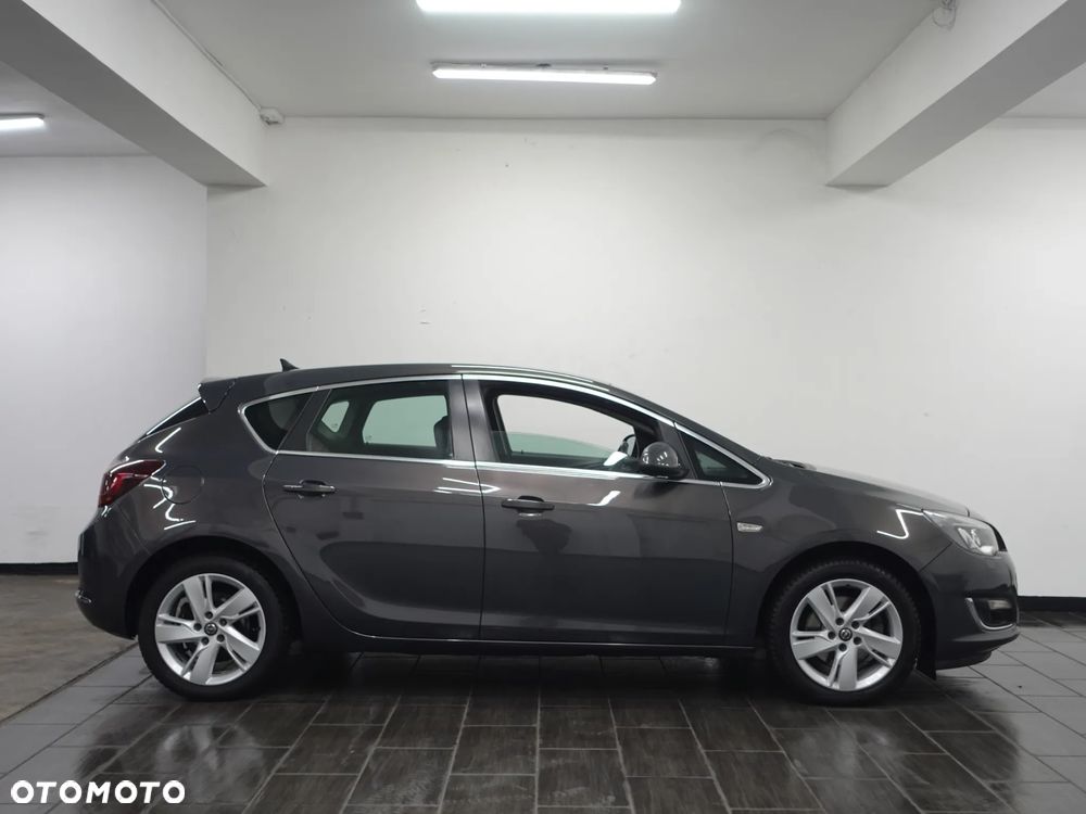 Opel Astra 2.0 CDTI Sport - 11
