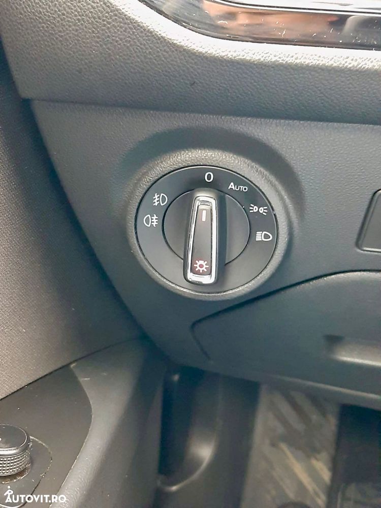 Seat Leon 1.6 TDI ECOMOTIVE Style - 4