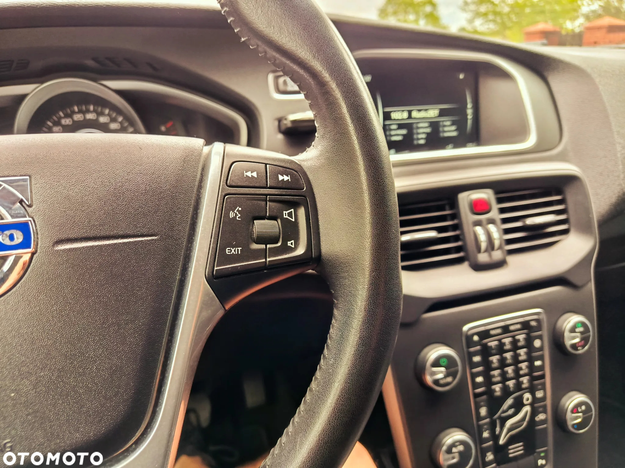 Volvo V40 D2 Momentum - 14