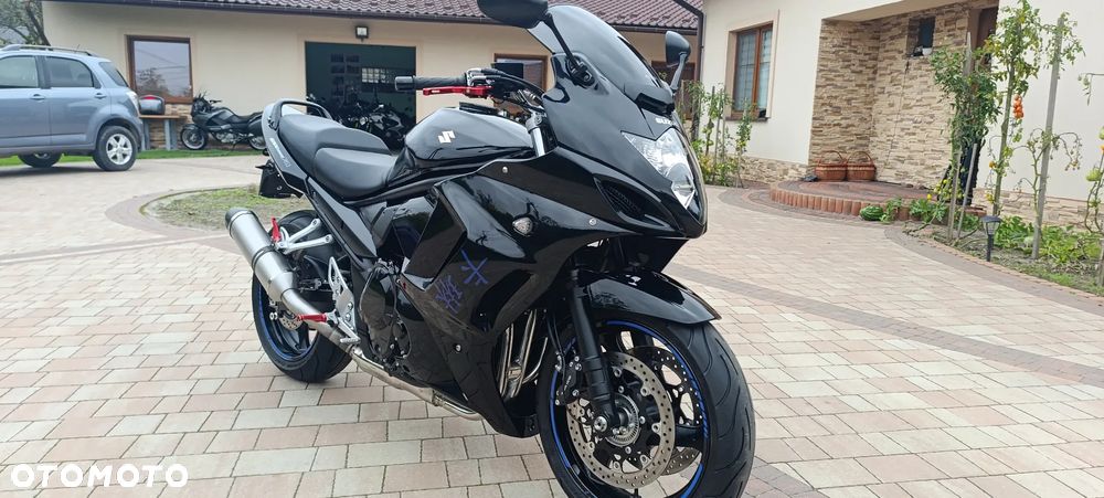 Suzuki GSX - 5