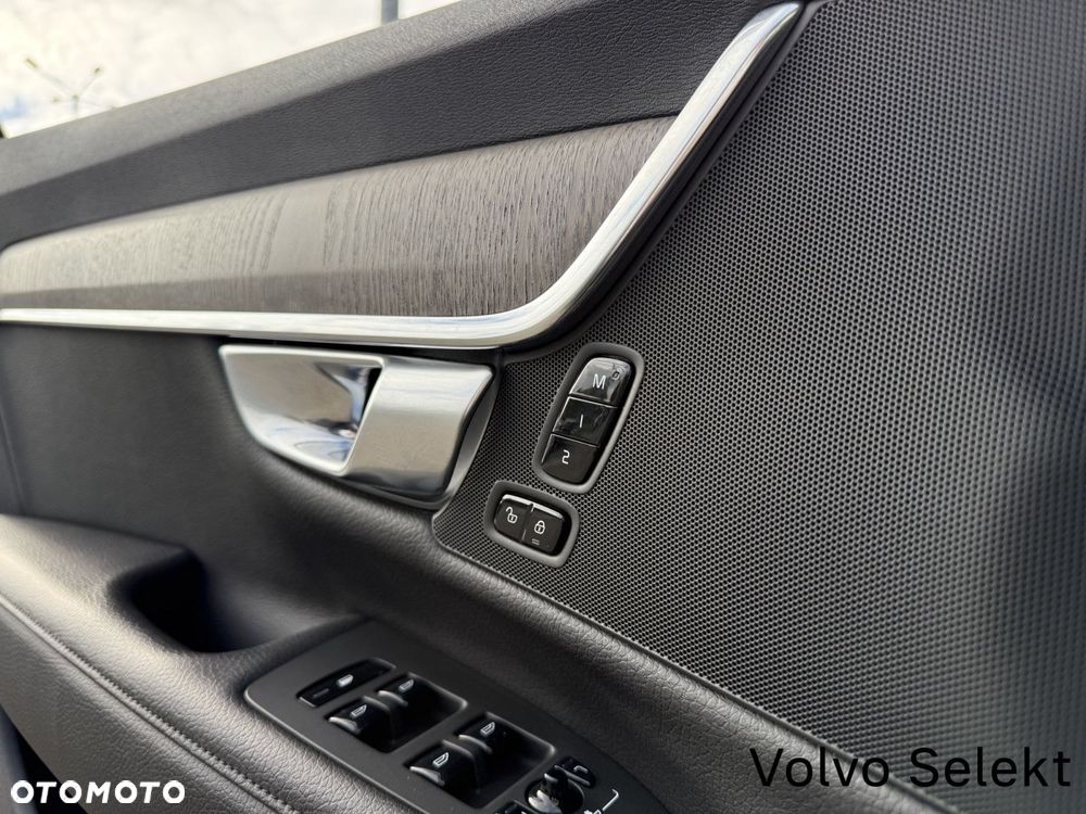 Volvo V90 Cross Country - 20