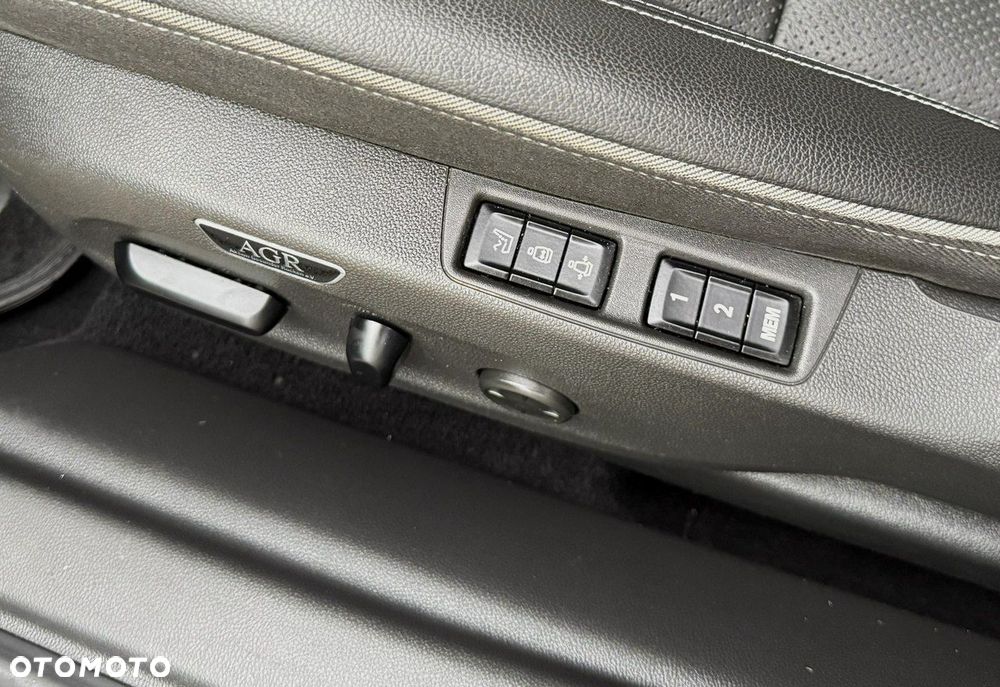 Opel Insignia Sports Tourer 2.0 Diesel Ultimate Exclusive - 18