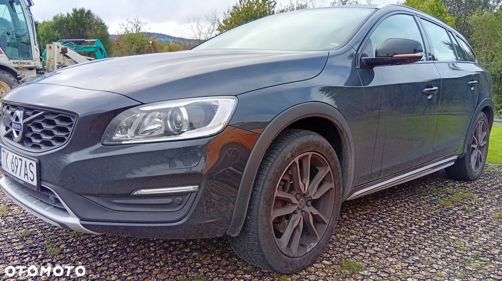 Volvo V60 Cross Country - 8