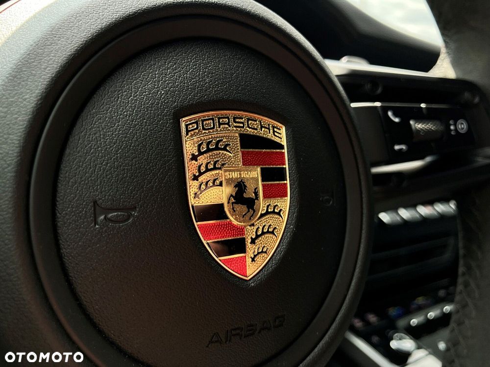 Porsche 911 - 33