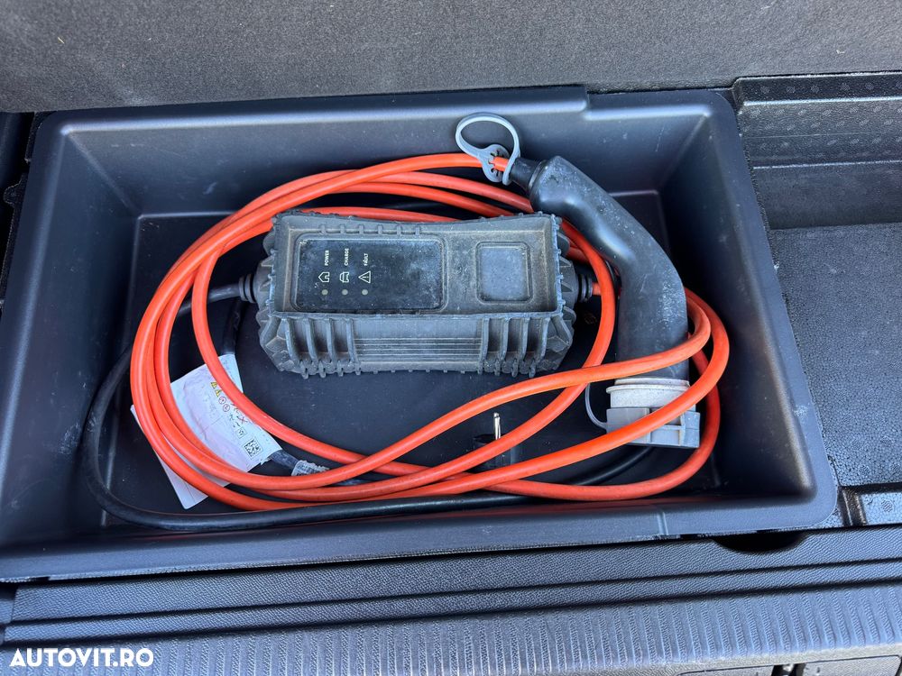 Peugeot 3008 Hybrid 225 e-EAT8 Allure Pack - 29