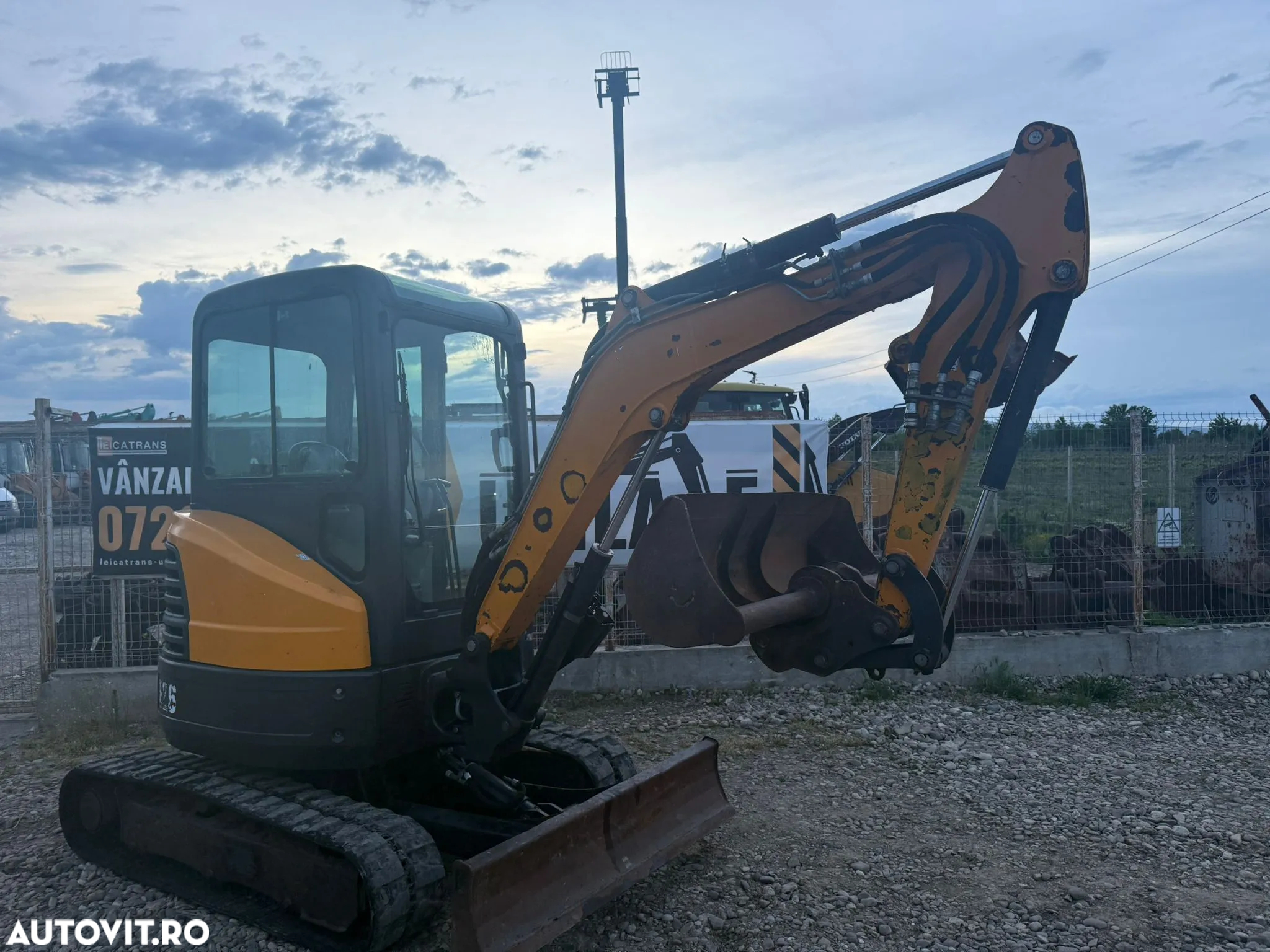 Bobcat E26 - 7