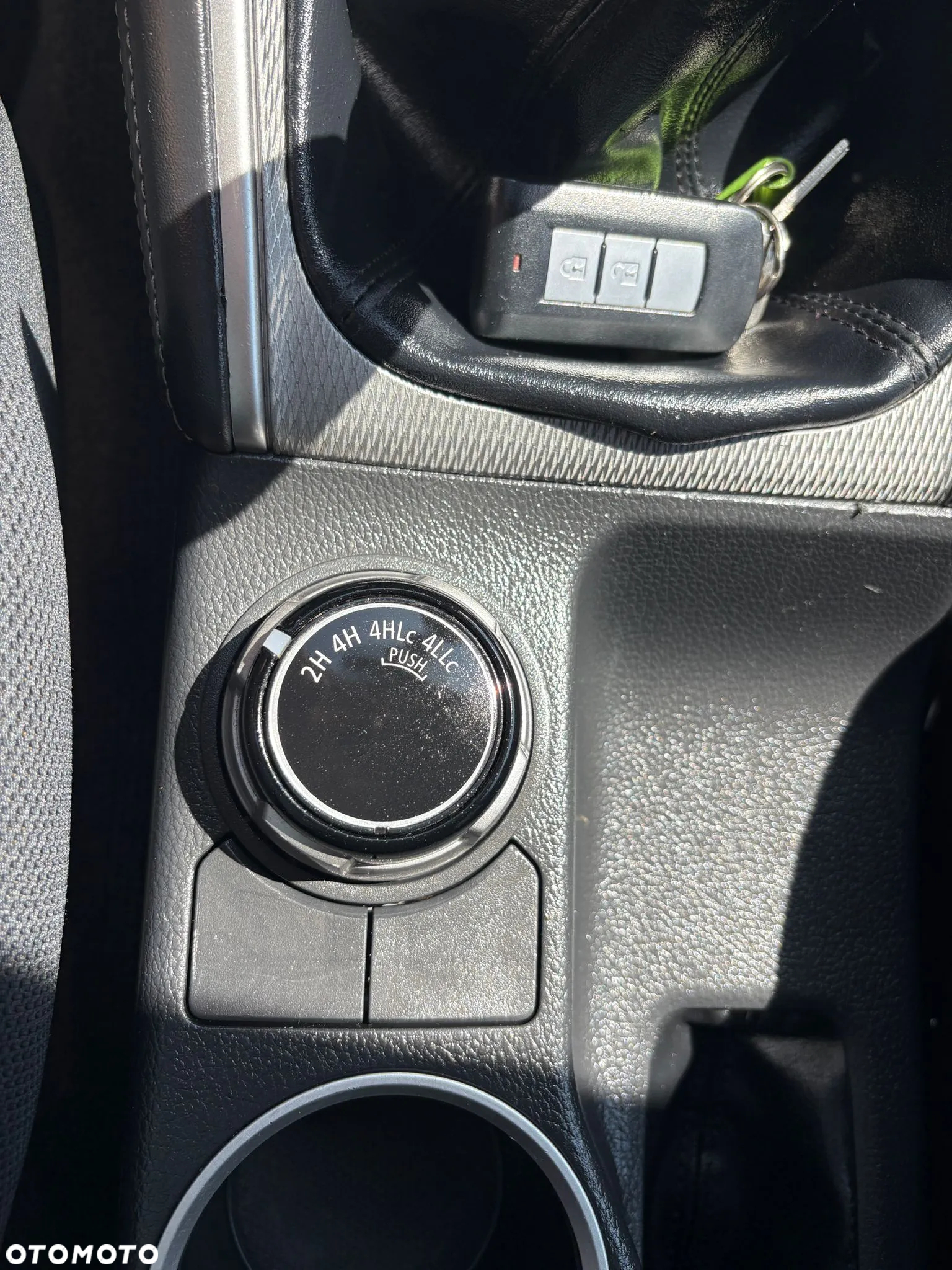 Mitsubishi L200 - 25