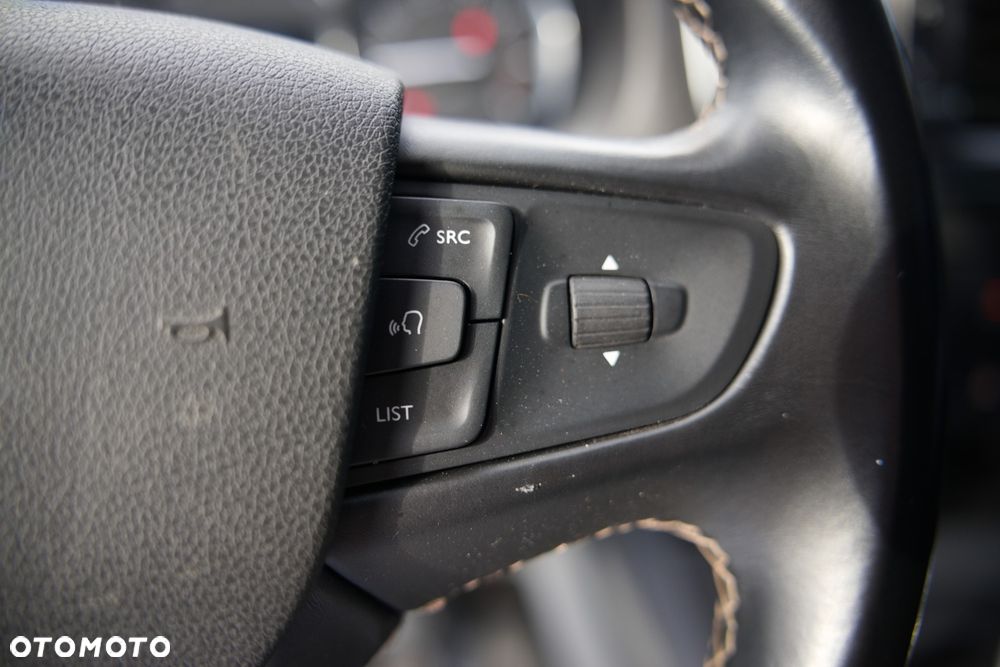 Opel Vivaro L3 2.0 150KM - 29