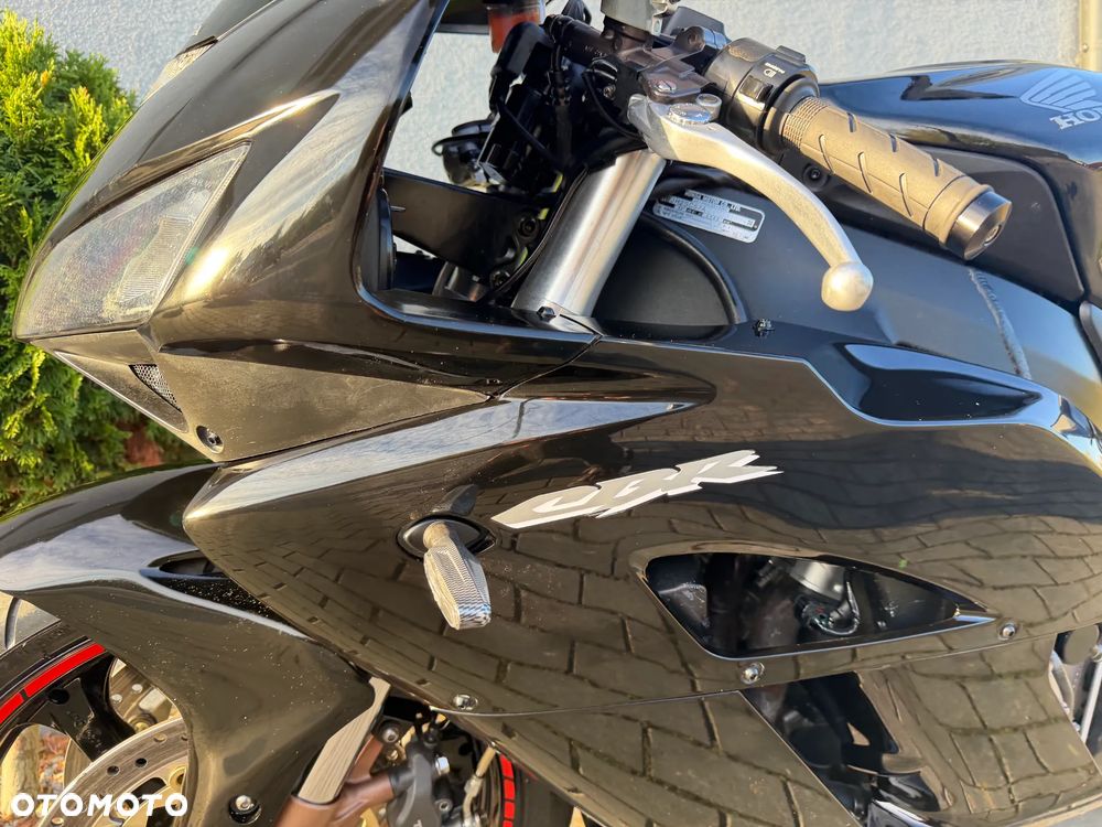 Honda CBR - 36