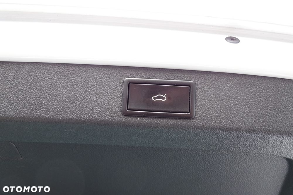 Skoda Superb 1.4 TSI DSG L&K - 30