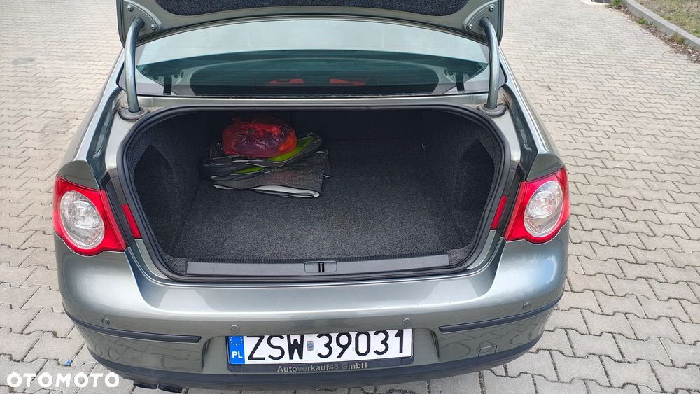 Volkswagen Passat 1.8 TSI Individual - 10