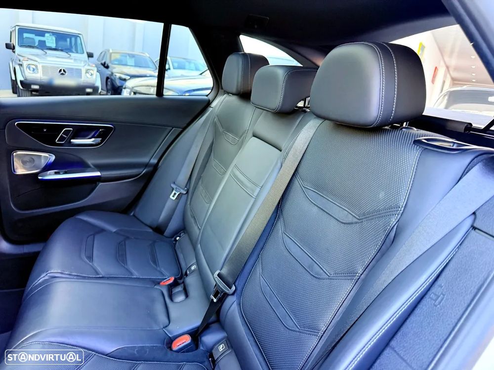 Mercedes-Benz C 63 AMG S - 35