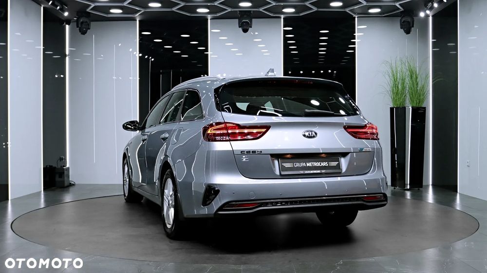 Kia Ceed 1.6 CRDi SCR M - 6