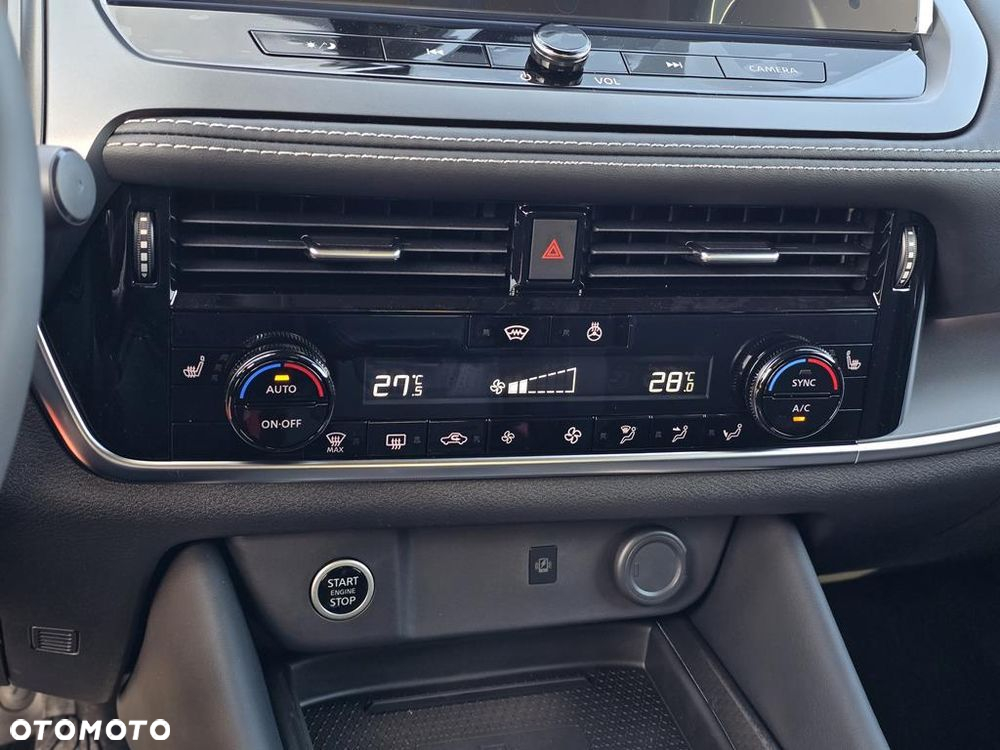 Nissan Qashqai 1.3 DIG-T mHEV N-Connecta Xtronic - 16