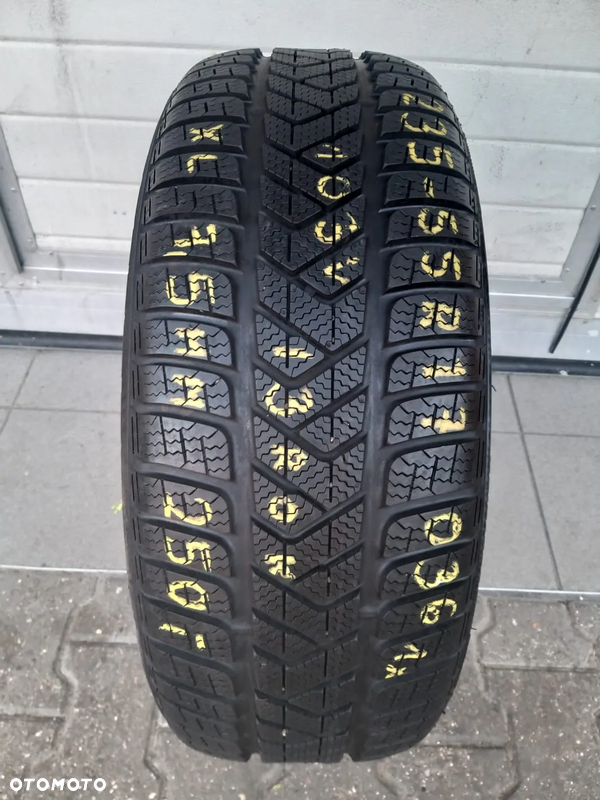 (O36) 235/55R17 13r 7,5mm 103V XL / Pirelli SottoZero 3