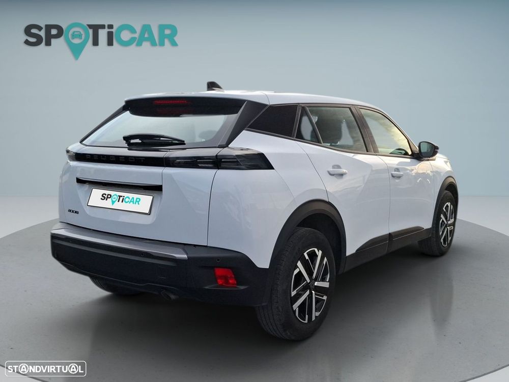 Peugeot 2008 1.2 PureTech Active — fotografia 8