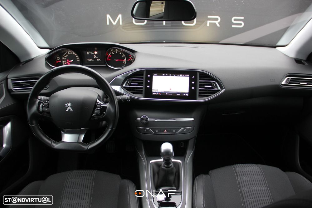 Peugeot 308 130 e-THP Stop & Start Allure - 17