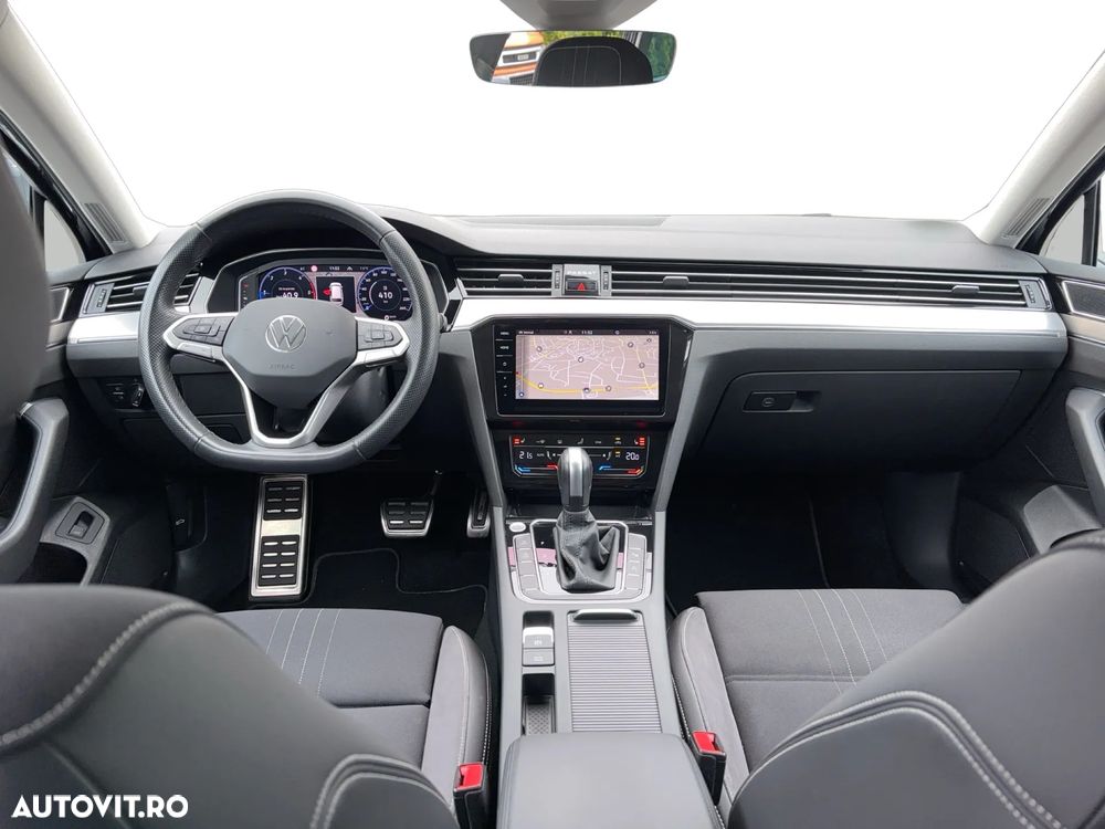 Volkswagen Passat Alltrack 2.0 TDI SCR DSG 4Motion - 11