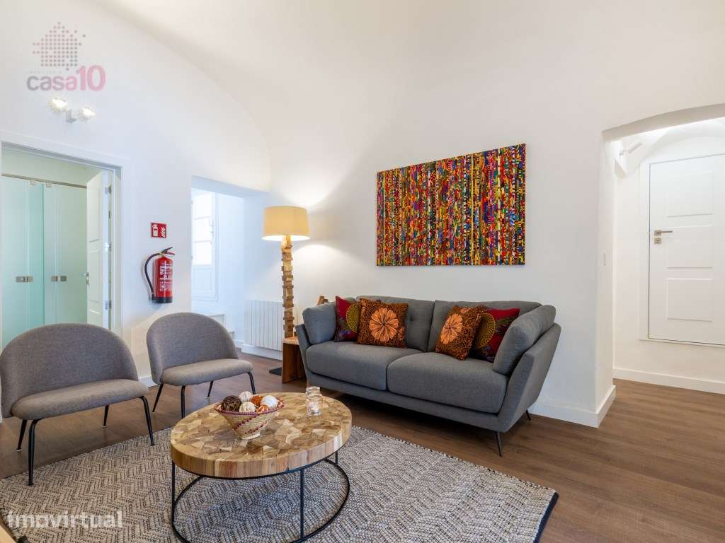 Vende-se Prédio no Coração de Évora: Charme Histórico e Modernidade... - Grande imagem: 2/60