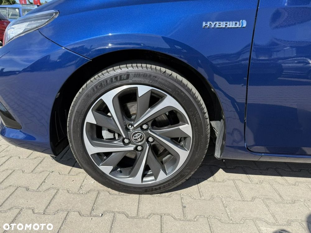 Toyota Auris - 12