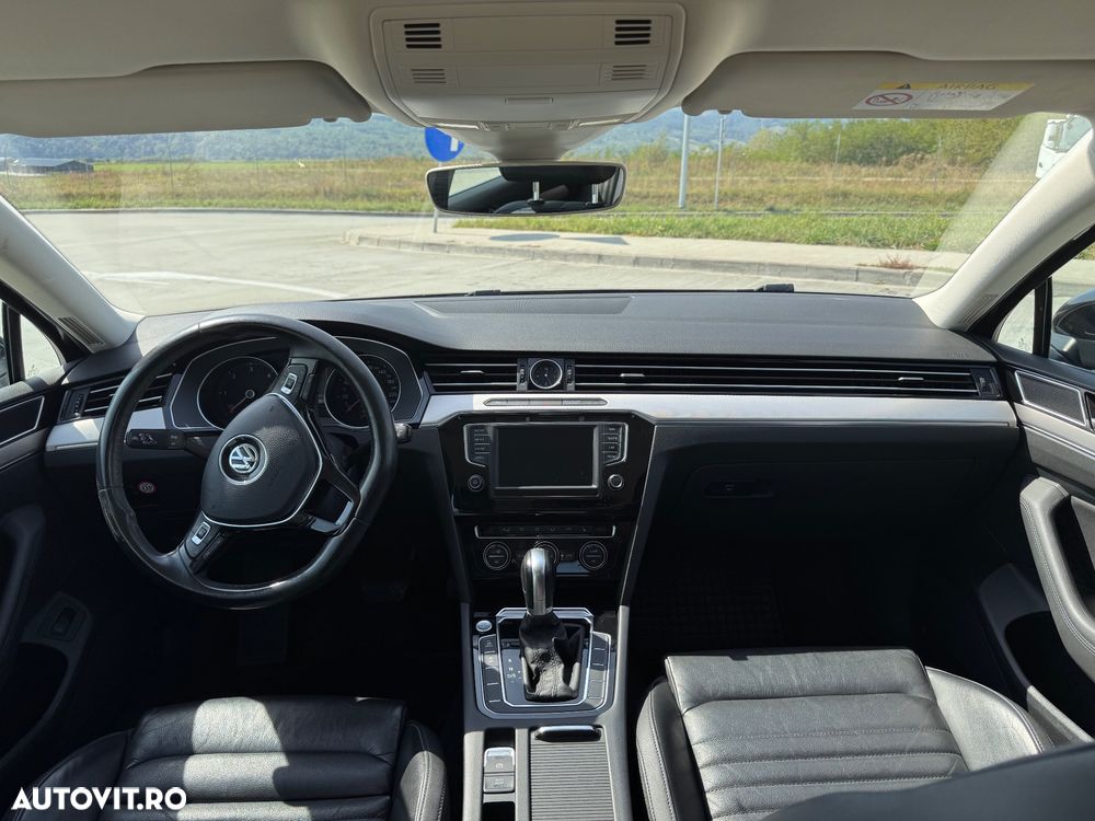 Volkswagen Passat 2.0 TDI DSG Comfortline - 19