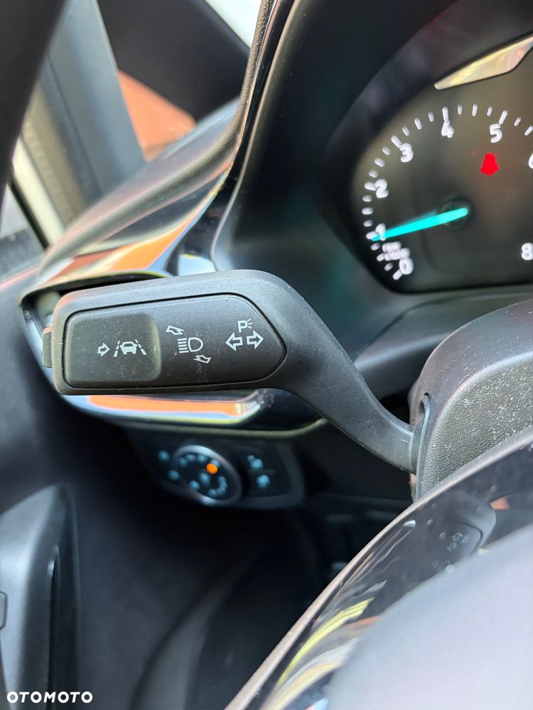Ford Fiesta 1.1 S&S TITANIUM - 9
