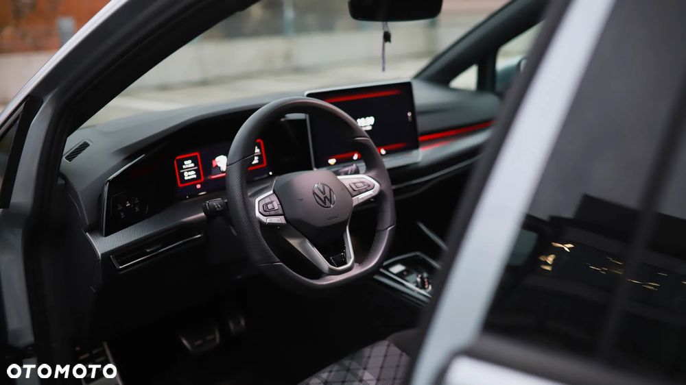 Volkswagen Golf - 17