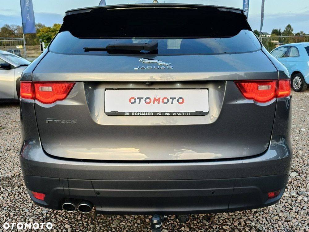 Jaguar F-Pace - 26