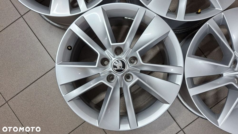 Felgi Aluminiowe 17 Skoda Karoq Kodiaq 5x112 ET 45 - 2