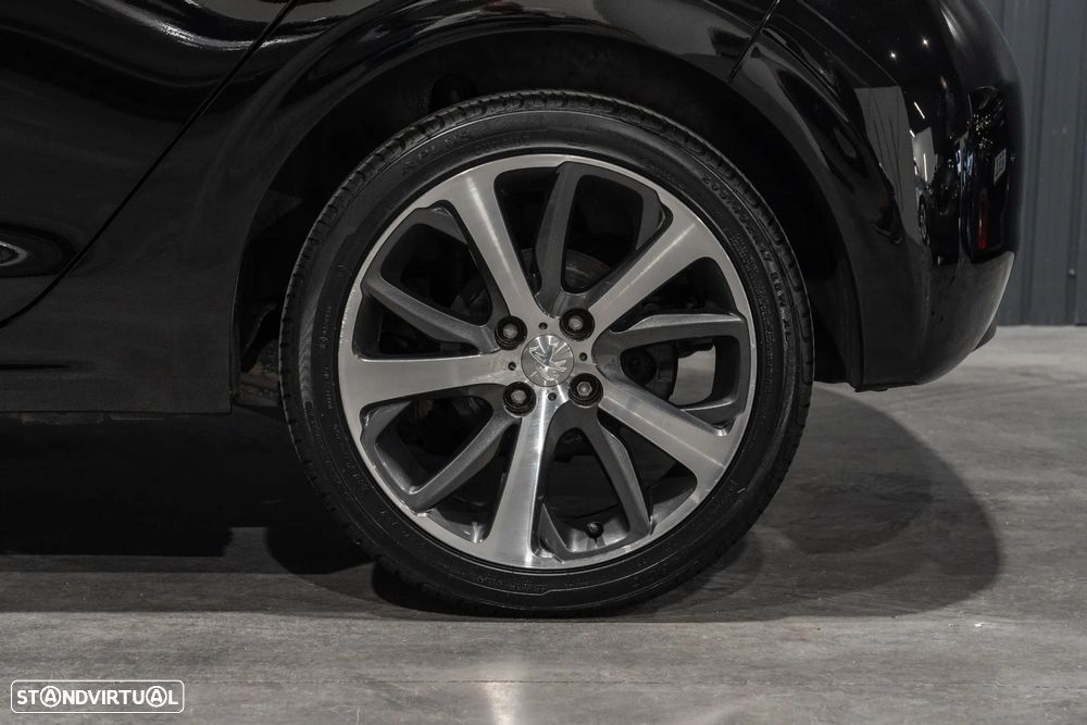 Peugeot 208 1.6 BlueHDi GT Line - 31