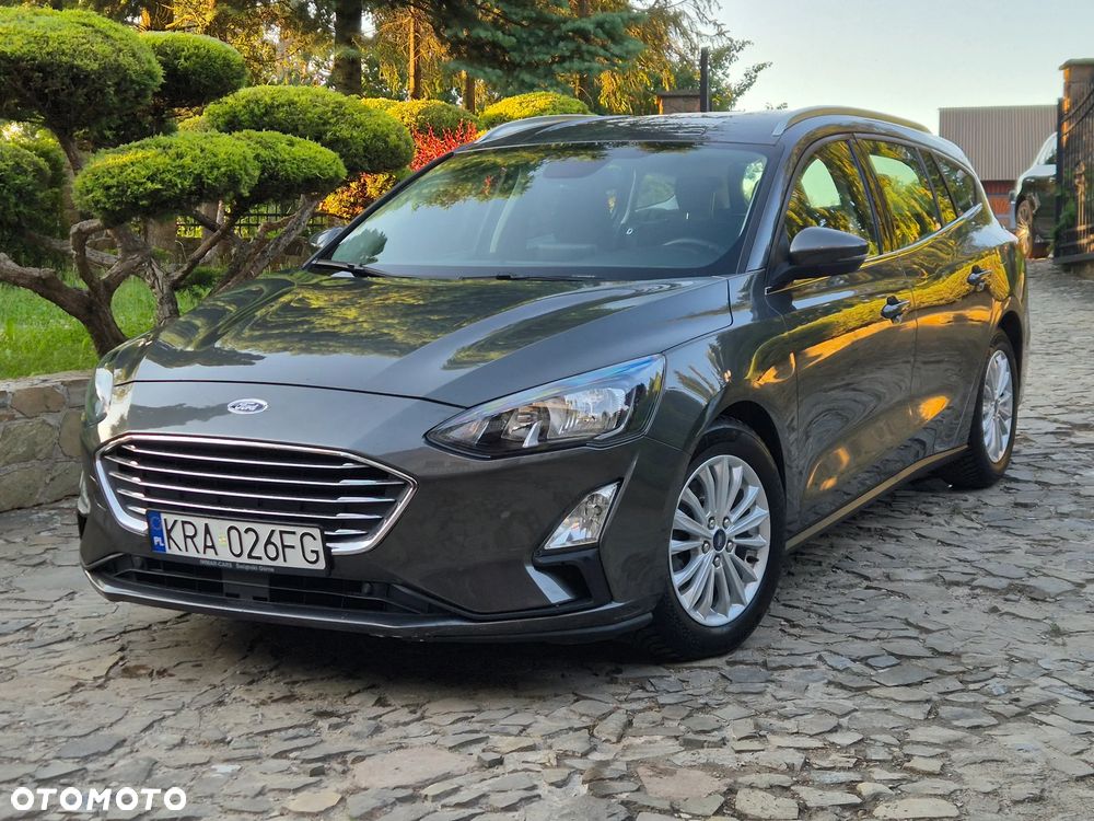 Ford Focus 1.5 EcoBlue Start-Stopp-System TITANIUM DESIGN - 2