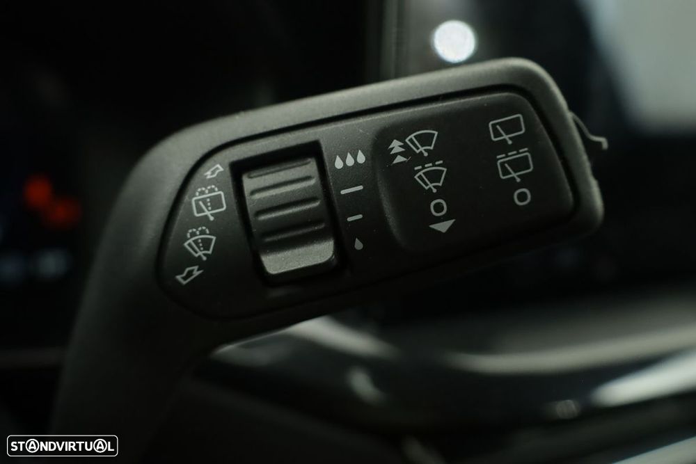 Ford Focus 1.0 EcoBoost MHEV ST-Line X - 18