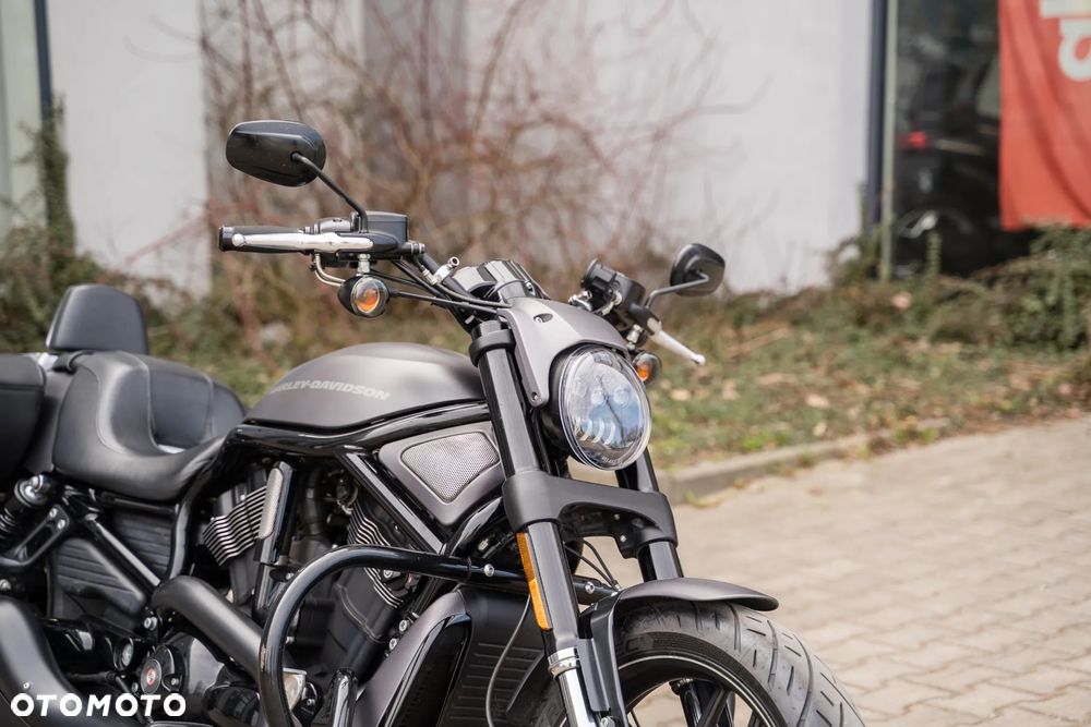 Harley-Davidson V-Rod Night Rod - 2