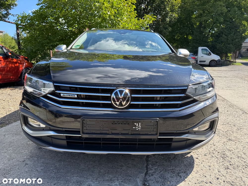 Volkswagen Passat Alltrack 2.0 TDI SCR DSG 4Motion - 13