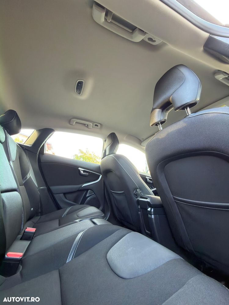 Volvo V40 D4 VEA Aut. Momentum - 8