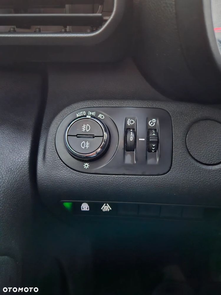 Opel Combo 1.5 D Start/Stop Ultimate - 13