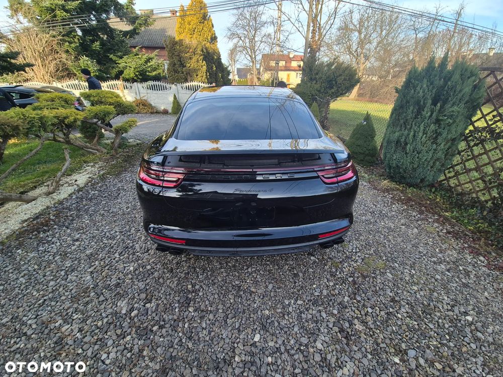 Porsche Panamera 4 E-Hybrid - 7