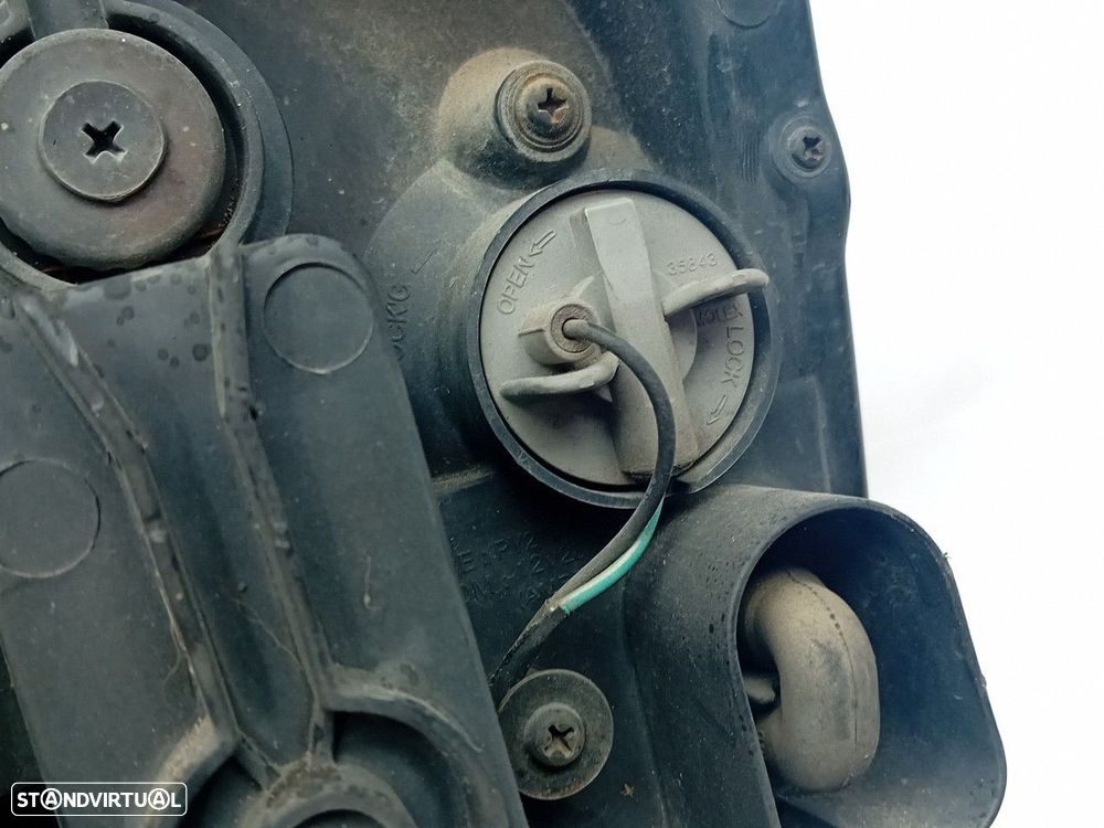 Ótica / farol direita KIA Carens II (FJ) - 3